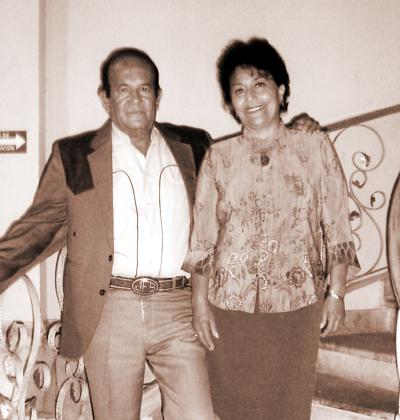 José Salazar y Rosy de Salazar, en un agradable festejo.