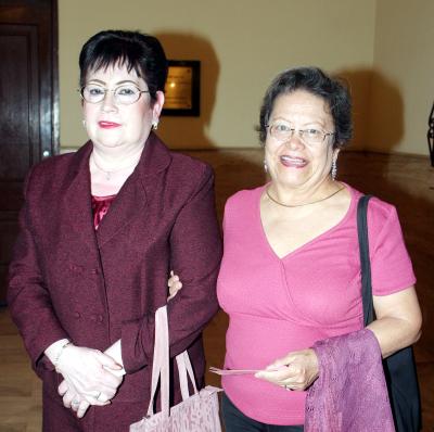 Estela de Ibarra y Marthita de Landeros..