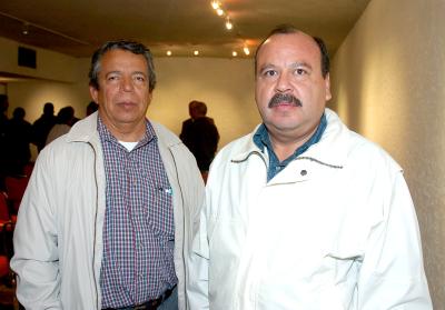 va_04122005_9  Alfredo Gutiérrez y Armando Castro.