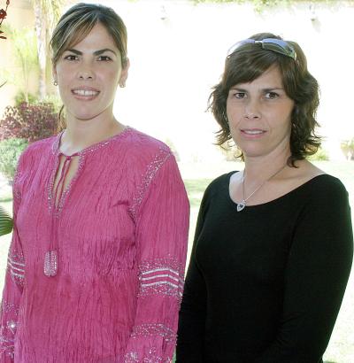 va_10122005_11
 Rocío Díaz de León de Del Rïo y Alejandra Díaz de González