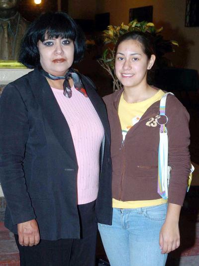 va11122005_4  Irma Esquivel y Ana Luisa Revueltas