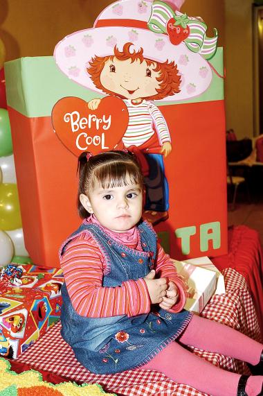 ni12122005_2 Renata Llorens García fue festejada por su mamá Marcela García al cumplir dos años de edad