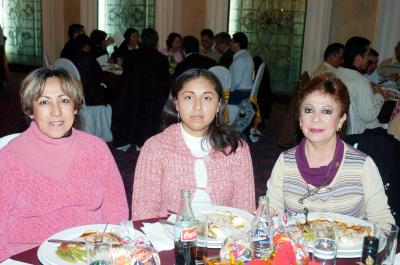 va_18122005_19 
 Carolina Murillo, Rosalía Martínez y Paula García