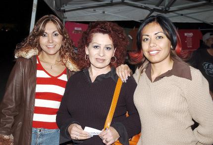 ch_18122005_13 
Carmen Menéndez, Irma y Carmen García..