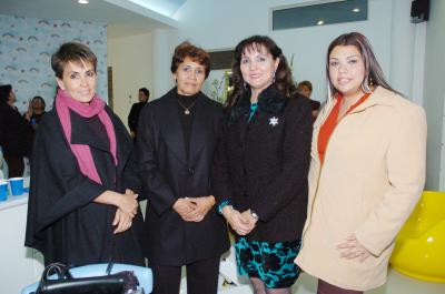 va_20122005 1 
Sara Eloisa Alba, Evangelina Juárez, Irma de Rodríguez y Amsy Jasso