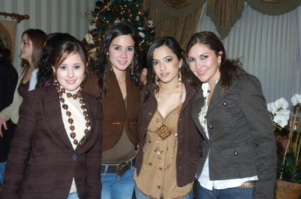 Ch_26122005 1  Tenssy Meléndez, Marha Godínez, Pily González y Brenda Grageda