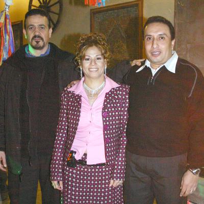 va_28122005_3
Gerardo Arratia, Olga de la Torre y Román Flores.