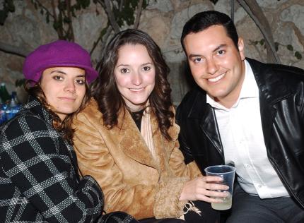 ch_01012006 1 
Ana Isabel Fernández, Angella Zúñiga y Carlos Ollivier Gutiérrez.jpg