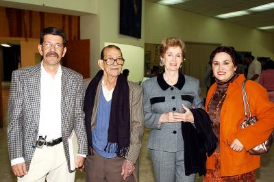 va_22012006 
 Gonzalo y Oliverio Hinojosa, Carmen Córdova y Luz María Morales.