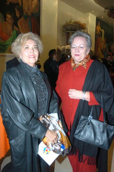 va_22012006 
 Martha Galán y Rosa María Lack