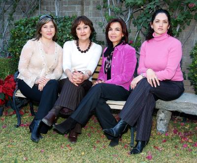 va_27012006 
 Alma Islas de Garza, Leticia de Cepeda, Laura de la Fuente y Yadira de González