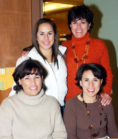 va_27012006 
 Ana Cristina Landeros, Mayu Landeros, Paulina Landeros, Guadalupe Landeros