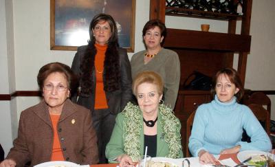 va_27012006 
Analy de Jaidar, Martha de Montero, Emilia de Álvarez. Rosa Nieves y Ana Mary Fernández