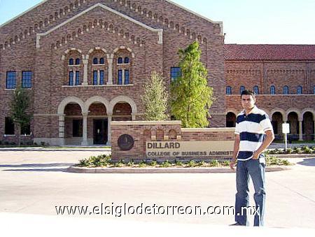 Jorge David Iduñate Arreola, en su viaje de estudios a la ciudad de Wichita Falls.