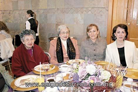 Zulema y Lyda Abusambra, Alma Mora de Villalobos y Yeye Romo Zozaya