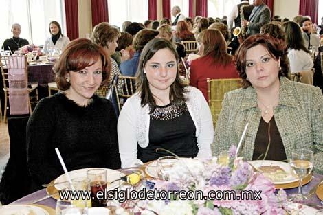 Mónica del Moral de Cuerda, Celina Hernández y Celina Casas de Hernández Loya