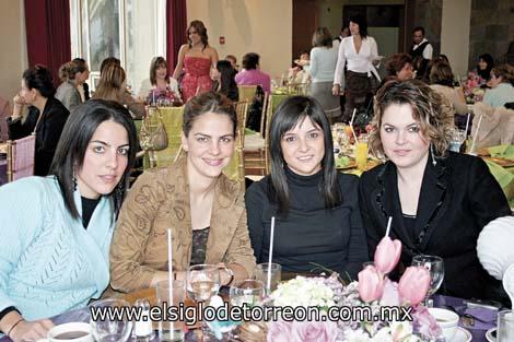 Marcela Martínez Jaidar, Velia Martínez de Yarza, Sonia Mansur y Gaby Valdés de Armendáriz