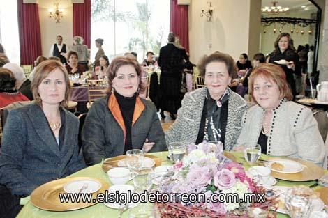 Maruca Papadópulos de Reed, Norma Papadópulos de Murra, María Luisa V. de Papadópulos y Silvia Papadópulos de Murra