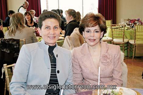 Lucero L. de Cantú y María Teresa Quintero de Cantú