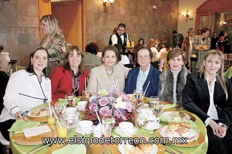 Cristina R. de Dovalina, Mary Tere Martín Bringas, Marilú Hernández de Thomé, Ana Mary B. de Martín y Coty L. de Martín