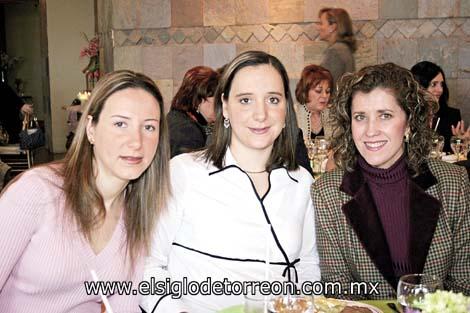 Claudia R. de Arratia, Cristina R. de Dovalina y Palmira V. de Martín