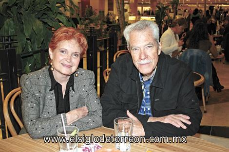 Josefina y Alejandro Pérez de la Vega