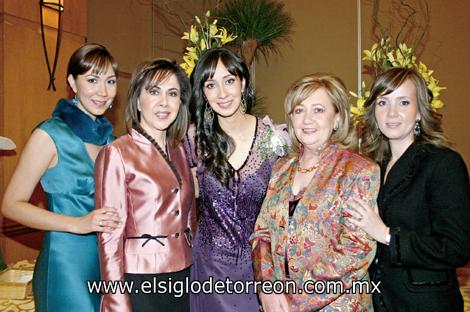 Rosa Carmen Flores de Torres, Ethel Moreno Máynez, Cristina Flores Moreno, Pily Martínez de Rodríguez y Mary Pily Rodríguez de Araluce