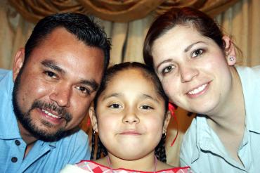 ni_05022006 
Con motivo de su séptimo cumpleaños, Paulina Rivera Sánchez fue festejada por sus papás José Servando Rivera García y Graciela Selene Sánchez de Rivera