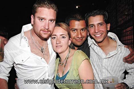 Gabriel, Alma, Jorge y Beto.