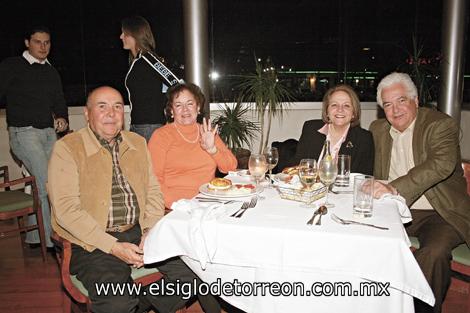 Jesús de la Garza, Cristina de De la Garza, Isabel de Ramos y Heriberto Ramos.