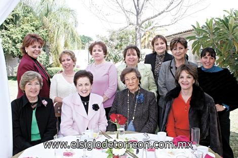 Cristina A. de de la Garza, Luzma González, Adriana Ortega, Mónica Giacomán, Verónica Sada, Gaby Guajardo, Bety Gómez, Chelito de González, Mechita de González, Banchis de González y Martha de Saldaña.