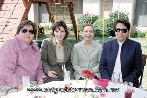 Pilar Moncholi de González, Guille Batarse de Murra, Rita de Iruzubieta y Maga de Obeso