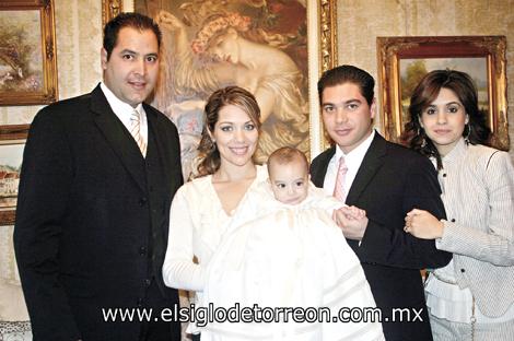 Alejandro Sánchez González, Belinda Nahle de Sánchez con su hijo Rodrigo, Hector Hugo Nahle Romero y Luz María Herrera de Nahle.