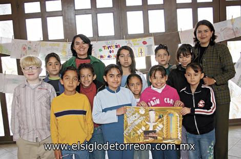 CONCURSO ANUAL DEL CARTEL
El grupo Santa Teresa de Jesús conformado por: Juan Pablo López, Carlos Barrón, José Luis Rosas, Valeria Hermosillo, Alex Sierra, Fernanda González, Paola Mireles, Sabrina Hamdan, Mercedes Hernández, José Antonio Hernández, Ana Gutiérrez, Anabel Rivera y Mayra Murguía