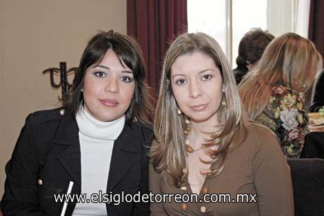 Mónica Barba y Katia Ruíz.