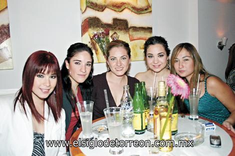 Rocío Gutiérrez, Ale Rendón, Ara Corrales, Karina Olais y Sandra González.