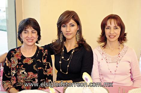 Georgina Salazar, Laura Fausto y Emma Guerrero.