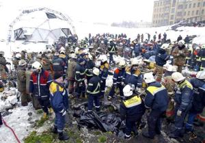 Debajo quedaron 150 personas, en su mayoría vendedores forasteros que se preparaban para la jornada