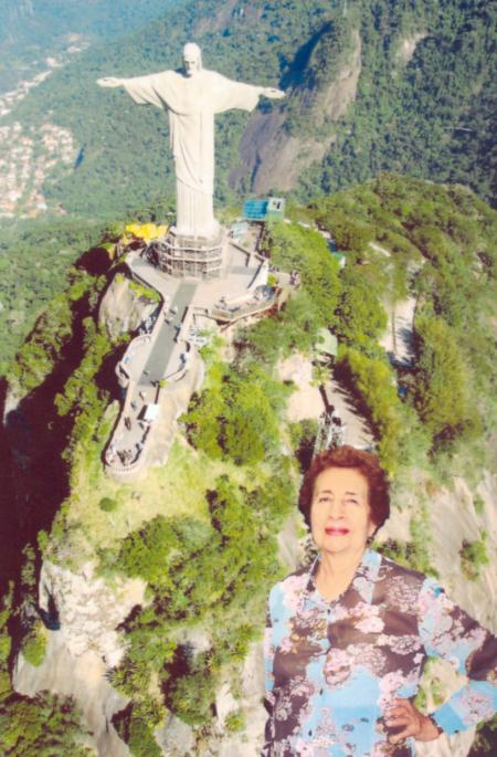 Consuelo Molina Ulloa, capatada en el cerro del Cristo del Corcovado, en Río de Janeiro, Brasil.