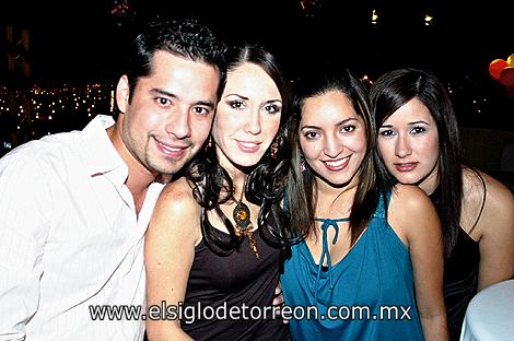 Jorge Soto, Ale Domínguez, Mariana Lozano y Mariana Domínguez.