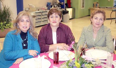 va_05032006 
Josefina Delgado, Humberlyna Govea y Martha Rodríguez de B.