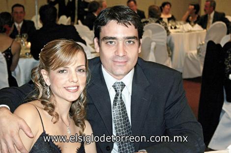 Rocío de Mexsen y Humberto Mexsen.