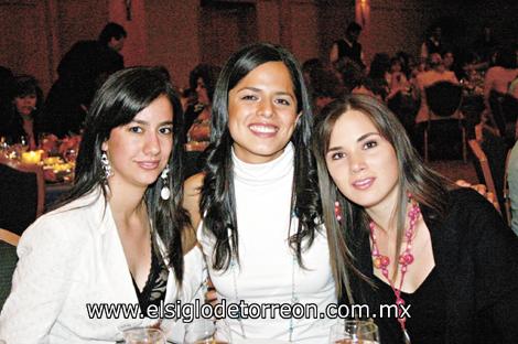 Julia Peña, Gilda Moreno y Daniela Cepeda.