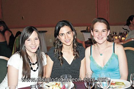 Mariana Delgado de Robles, Daniela Murra Marroquín y Barby Willy Martínez