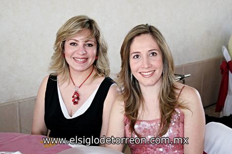 Mirthala de la Garza y Olga de Pérez.