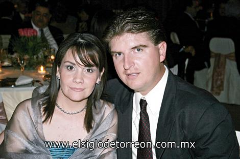 Laura Román de Chapa y Eduardo Chapa Rosas.