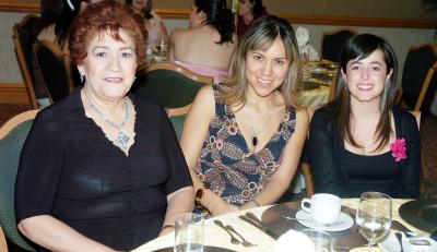 va_10032006 
Juana Enríquez, Susy de Ramírez y Martha de Arreola.