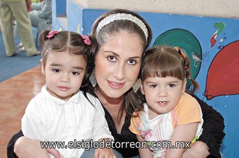 Marycarmen Fahur Rodríguez, Liliana Rodríguez de Russek y Romina Russek Rodríguez.