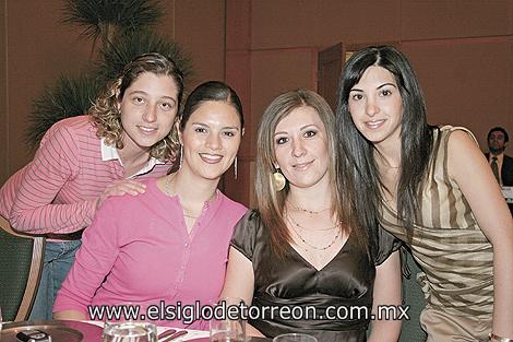 Paulina Canedo, Mayra Rentería de Canedo, Paola Garza y Yolanda Fernández.