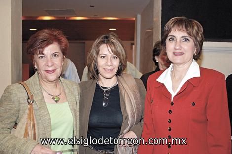 Chacha Maisterrena de García, Gaby Maisterrena de Díaz Mata y Sylvia Garza de Maisterrena.